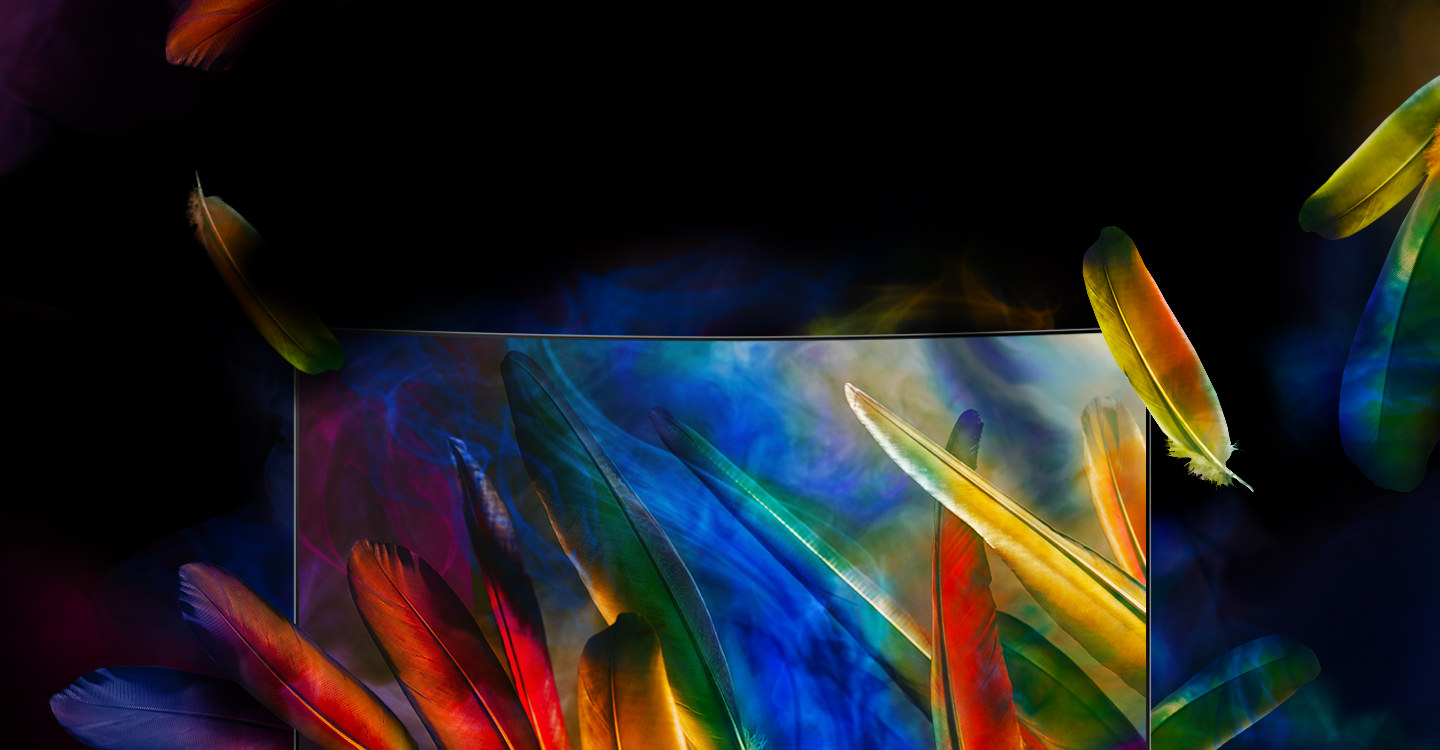 검정색 바탕 중앙에 QLED TV Q8C 제품상단 2/3 화면이 보여지며 보라색, 빨간색, 주황색, 노란색, 초록색, 파랑색으로 물들여진 이파리가 화면안과 바깥으로 삐져나와 보여지고 제품주변으로 여러색이 물들여진 깃털이 날리고 있습니다.